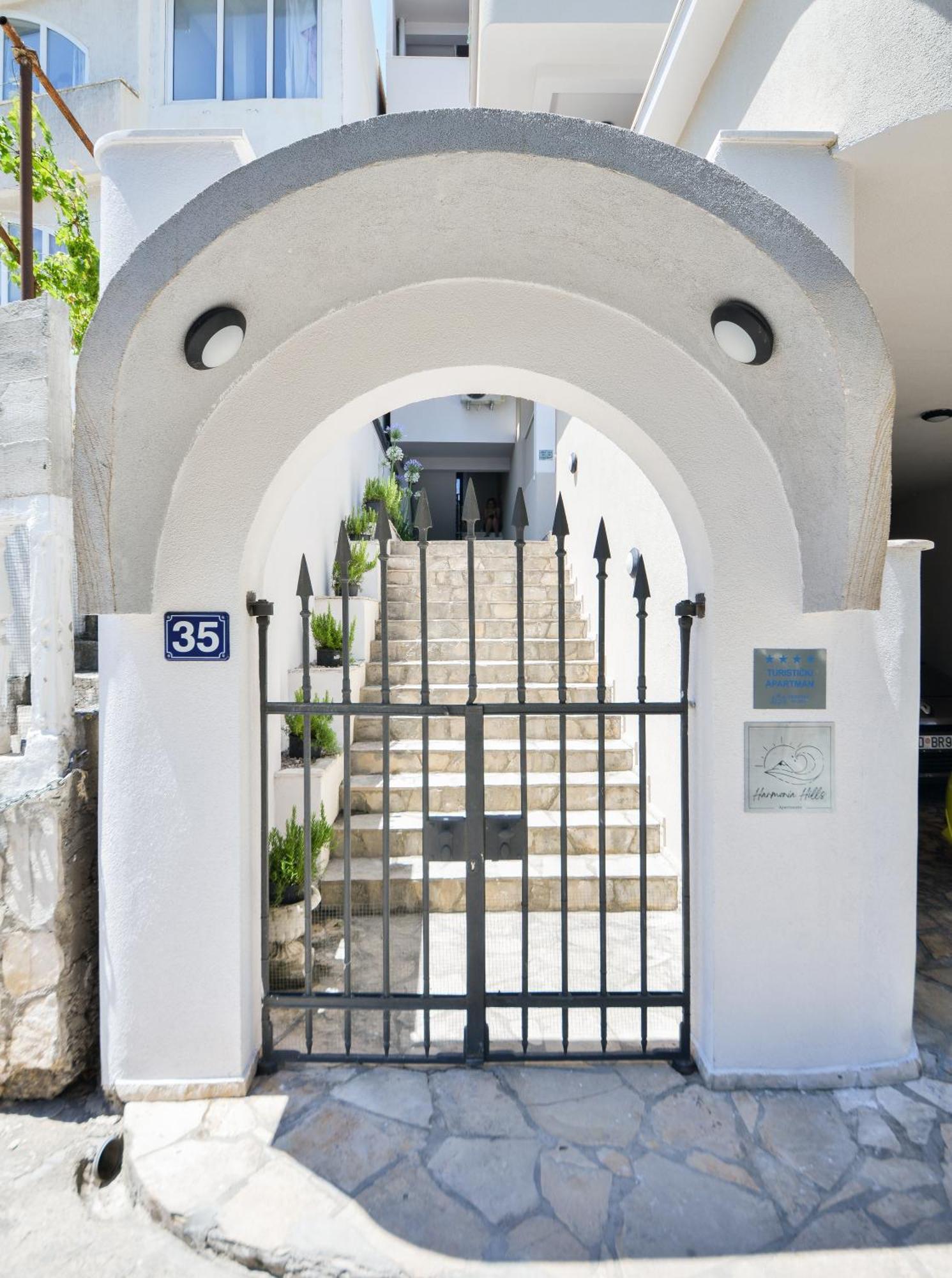 Harmonia Hills *